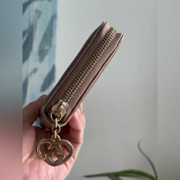 Gucci Metallic Zip-Around Leather Wallet - Picture 4 of 13